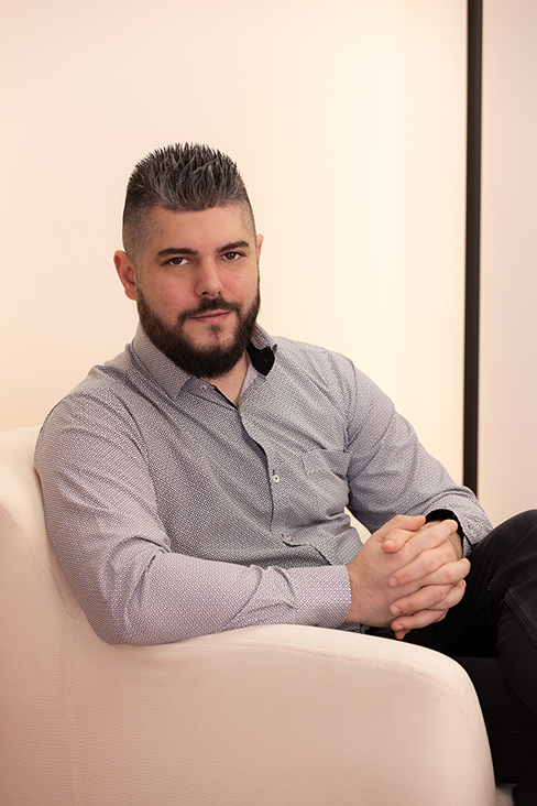 Νίκος Τσιούμας